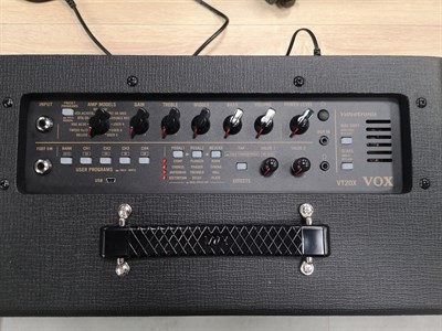 Фа-Соль - Моделирующий комбоусилитель для электрогитары VOX VT20X